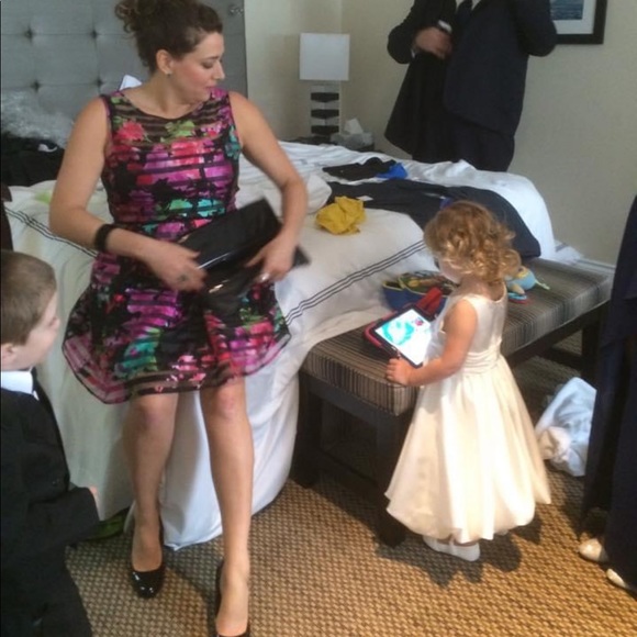 Super Fun Tahari party dress - Picture 4 of 5